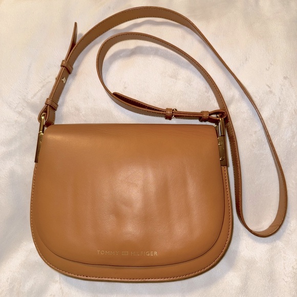 Tommy Hilfiger Handbags - Tommy Hilfiger Leather Crossbody Bag in Camel Brown